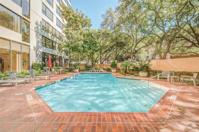 $449,900 | 15 Greenway Plaza, Unit 10G, Houston, TX 77046