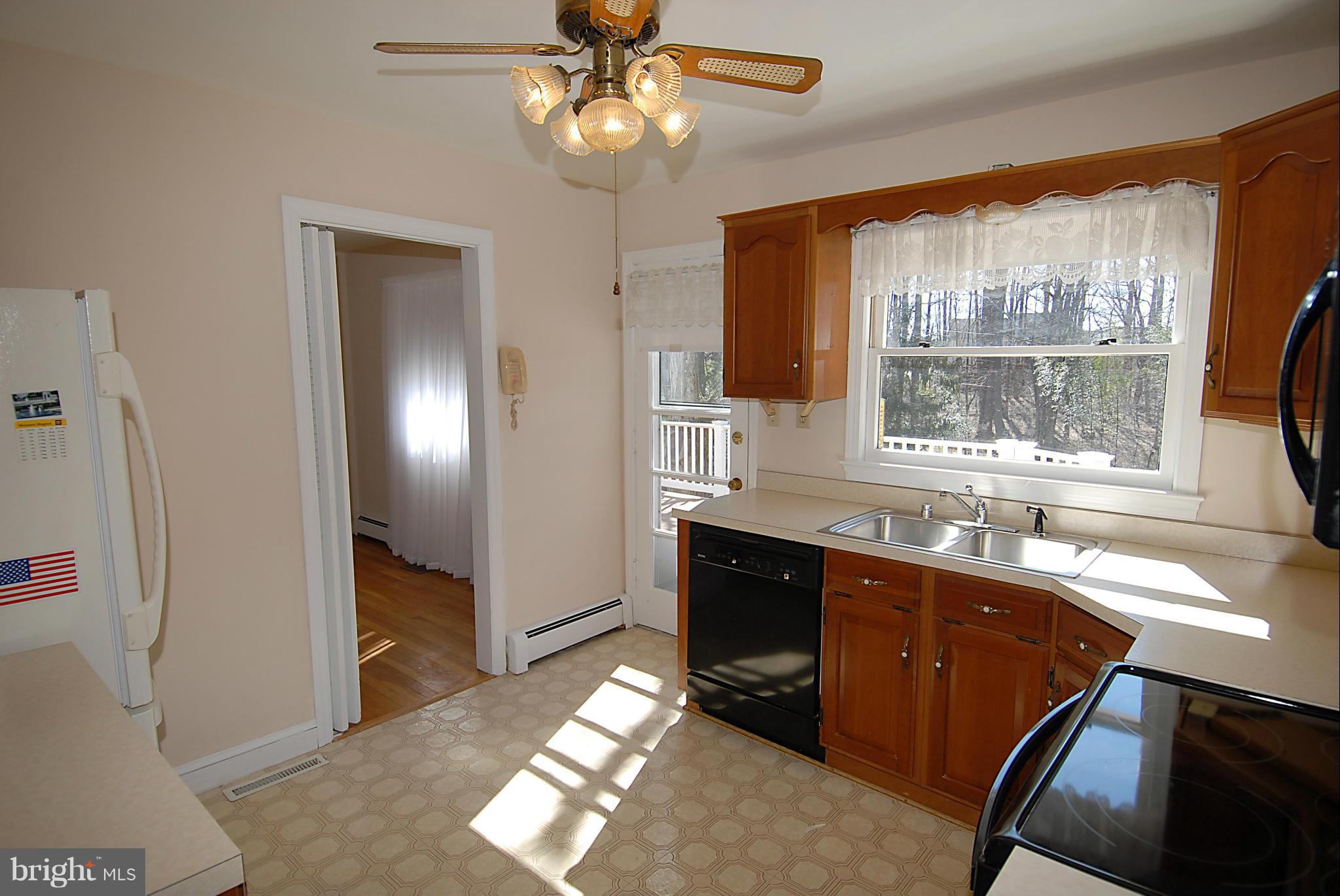 17800 Dominion Drive Sandy Spring, MD 20860 - Photo 12 of 29 Kitchen