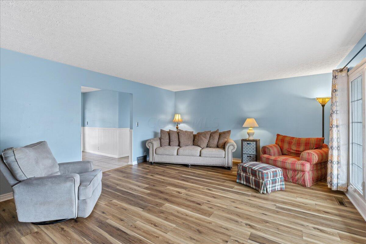 562 Mapleview Lane Circleville, OH 43113 - Photo 7 of 48 06-0X6A0322