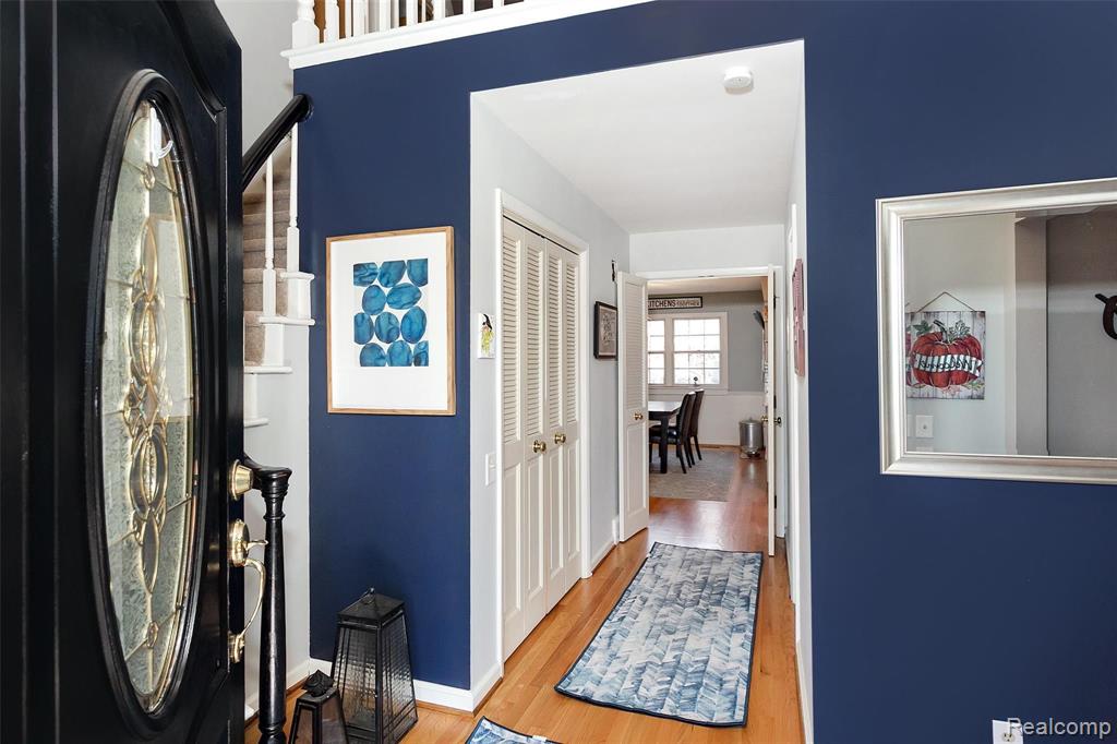 660 Cook Road Grosse Pointe Woods, MI 48236 - Photo 5 of 49