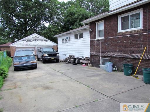 211 Rutgers Street New Brunswick, NJ 08901 - Photo 4 of 5 Gallery Image 4