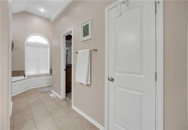 $387,400 | 211 Westgate Circle, Warrensburg, MO 64093