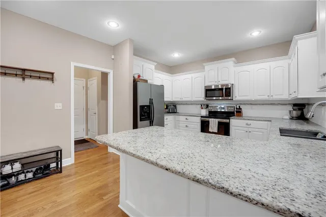 $387,400 | 211 Westgate Circle, Warrensburg, MO 64093