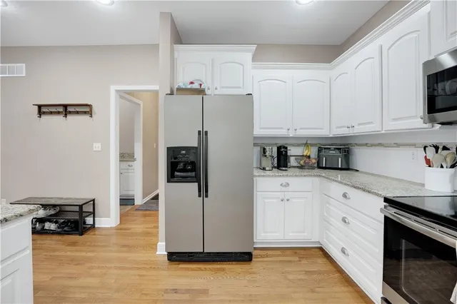 $387,400 | 211 Westgate Circle, Warrensburg, MO 64093