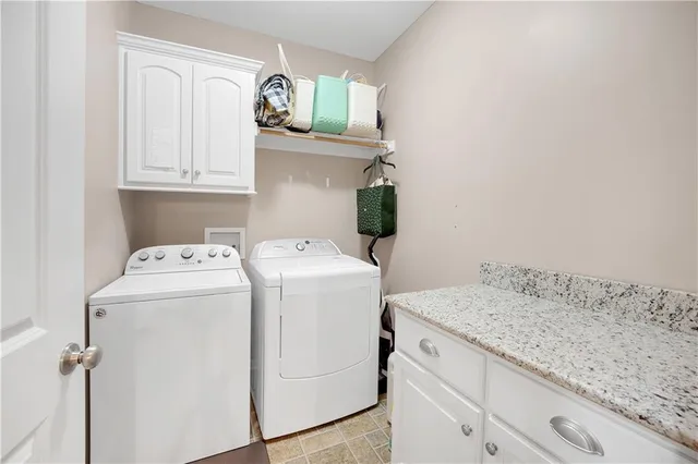 $387,400 | 211 Westgate Circle, Warrensburg, MO 64093