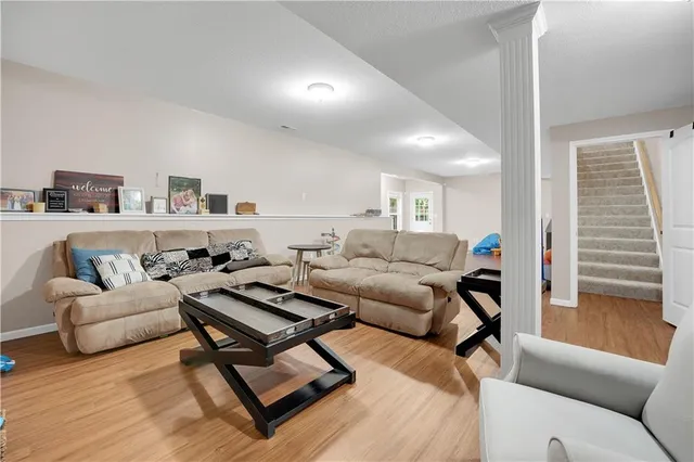 $387,400 | 211 Westgate Circle, Warrensburg, MO 64093