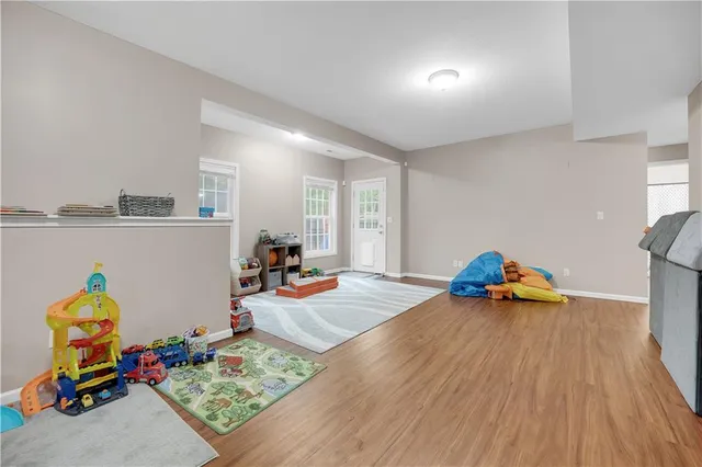 $387,400 | 211 Westgate Circle, Warrensburg, MO 64093