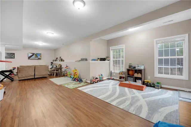 $387,400 | 211 Westgate Circle, Warrensburg, MO 64093