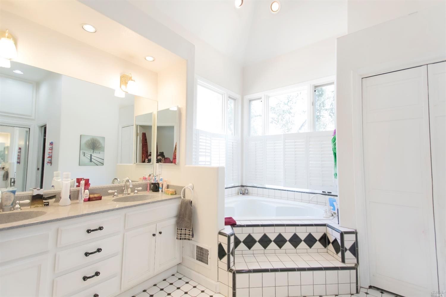 1111 Brush Creek Road Santa Rosa, CA 95404 - Photo 15 of 33 Gallery Image 15