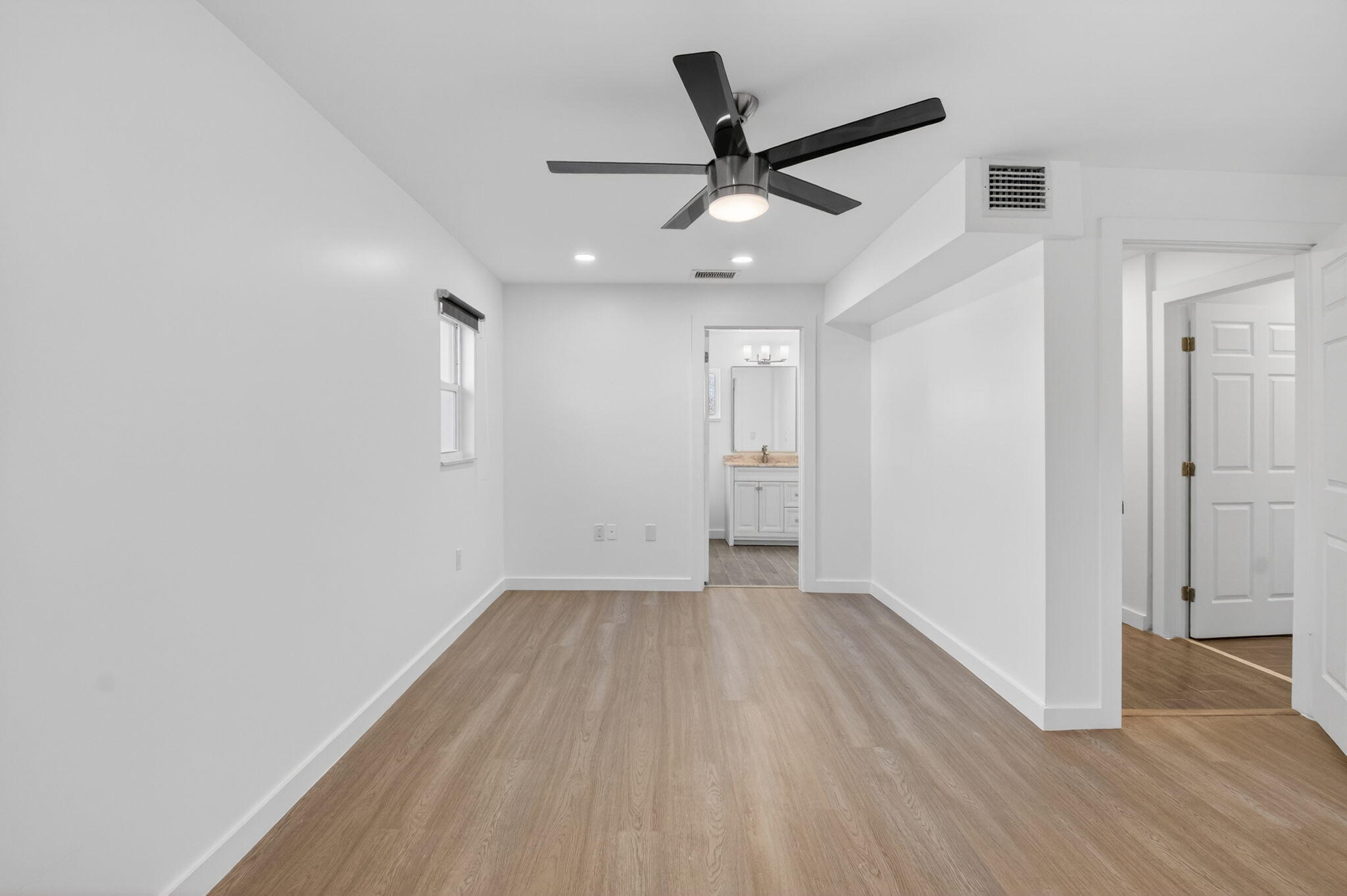379 Northwest 23rd Street Boca Raton, FL 33431 - Photo 13 of 60 26-web-or-mls-DSC_1399