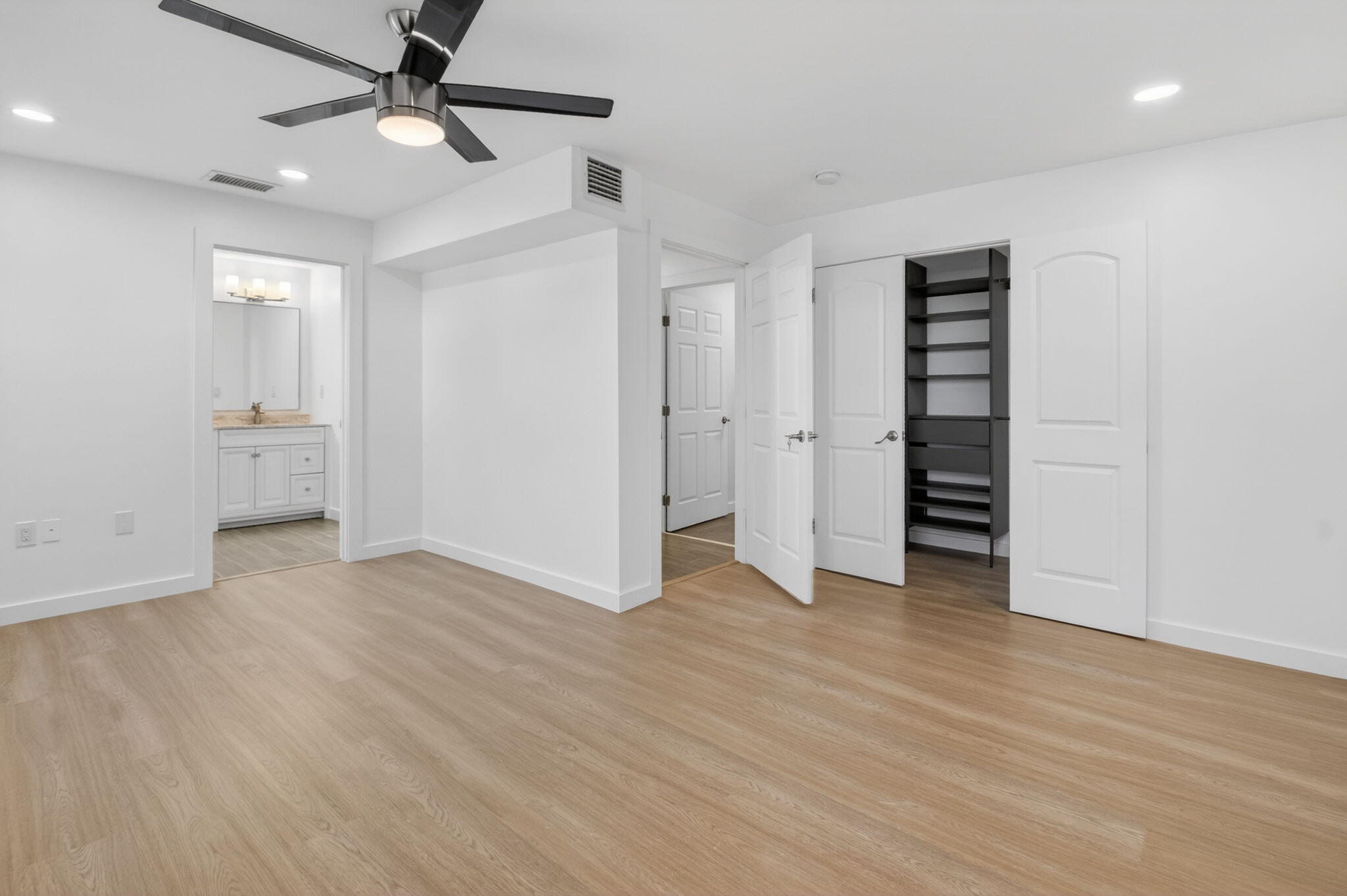 379 Northwest 23rd Street Boca Raton, FL 33431 - Photo 18 of 60 31-web-or-mls-DSC_1427