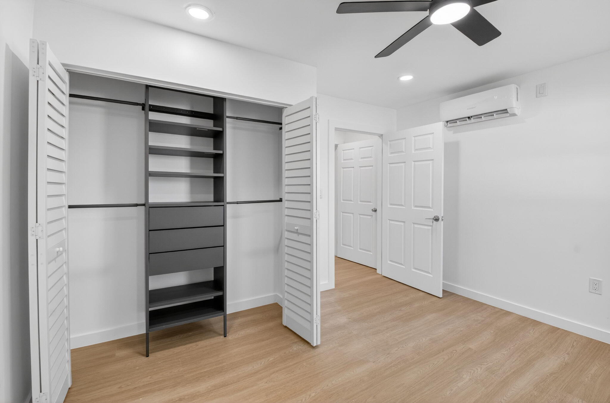 379 Northwest 23rd Street Boca Raton, FL 33431 - Photo 29 of 60 42-web-or-mls-DSC_1217