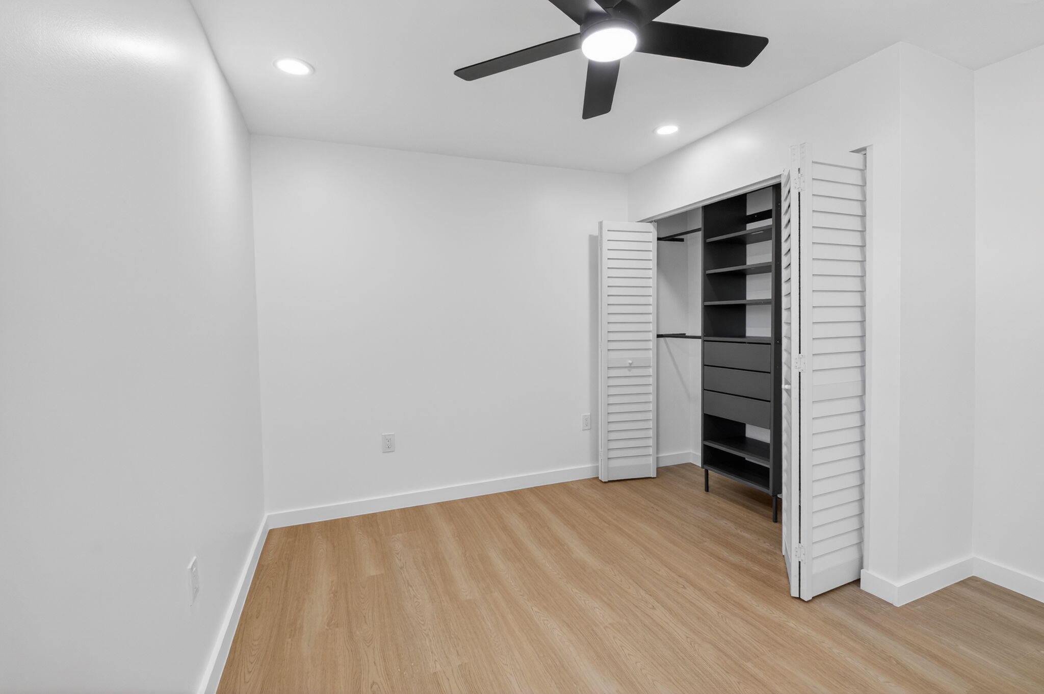379 Northwest 23rd Street Boca Raton, FL 33431 - Photo 38 of 60 51-web-or-mls-DSC_1262