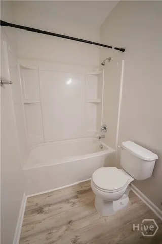 $2,400 | 109 Savannah Lane, Richmond Hill, GA 31324