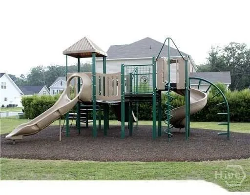 $2,400 | 109 Savannah Lane, Richmond Hill, GA 31324