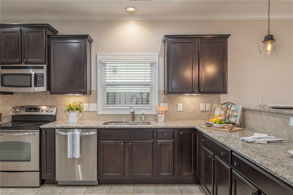 5408 Broadleaf Road Summerfield, NC 27358 - Photo 11 of 45 Gallery Image 11