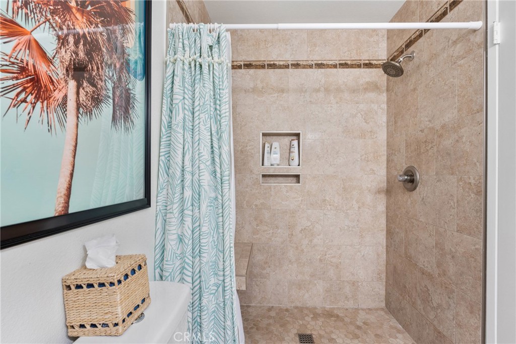 6134 Arroyo Road, Unit 3 Palm Springs, CA 92264 - Photo 19 of 35 a bathroom with a shower