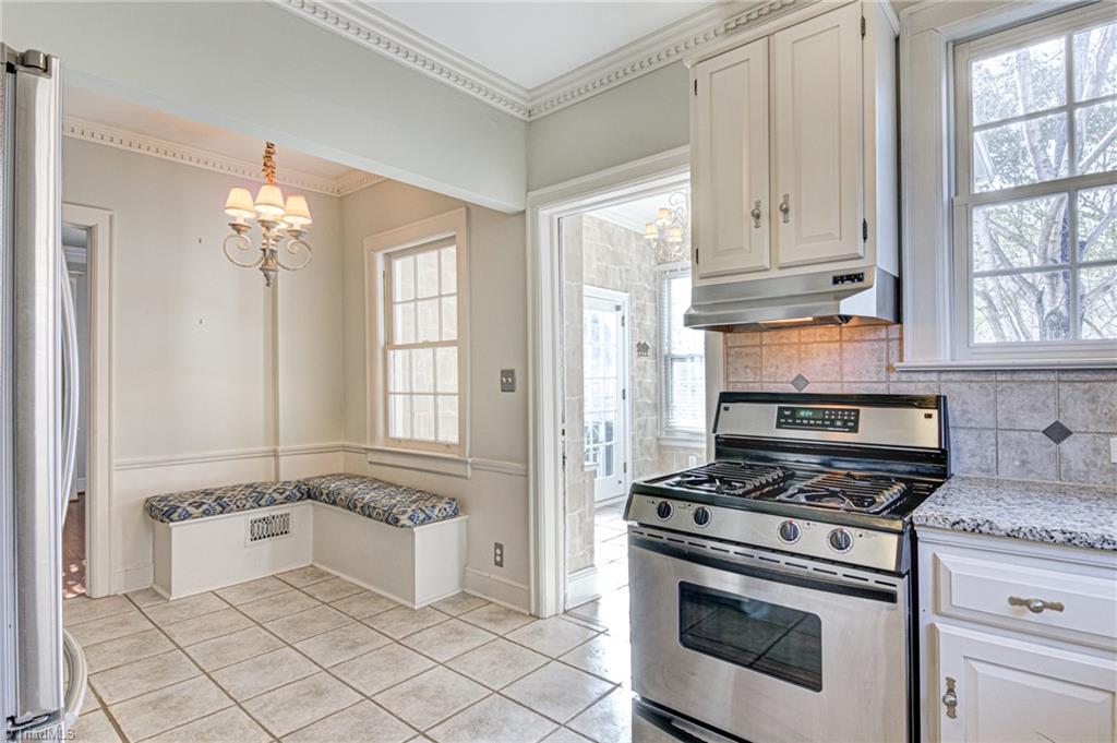 809 Dover Road Greensboro, NC 27408 - Photo 12 of 34 Gallery Image 12
