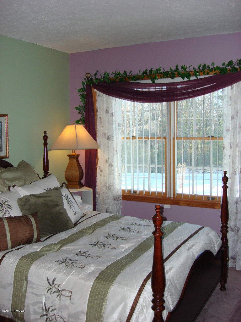 112 Chestnut Hill Road Shohola, PA 18458 - Photo 17 of 24