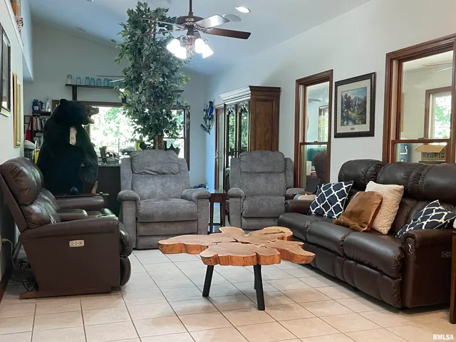 $999,000 | 2479 New Era Road, Murphysboro, IL 62966