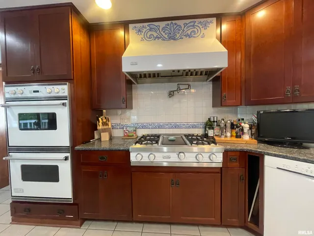 $999,000 | 2479 New Era Road, Murphysboro, IL 62966