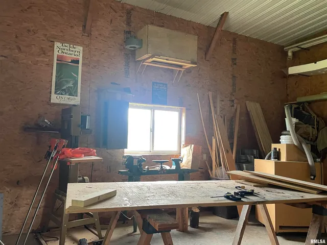 $999,000 | 2479 New Era Road, Murphysboro, IL 62966