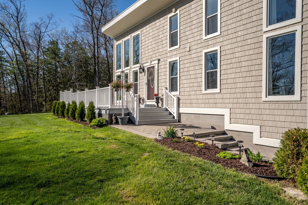 474 Amherst Road Belchertown, MA 01007 - Photo 8 of 42 Gallery Image 8