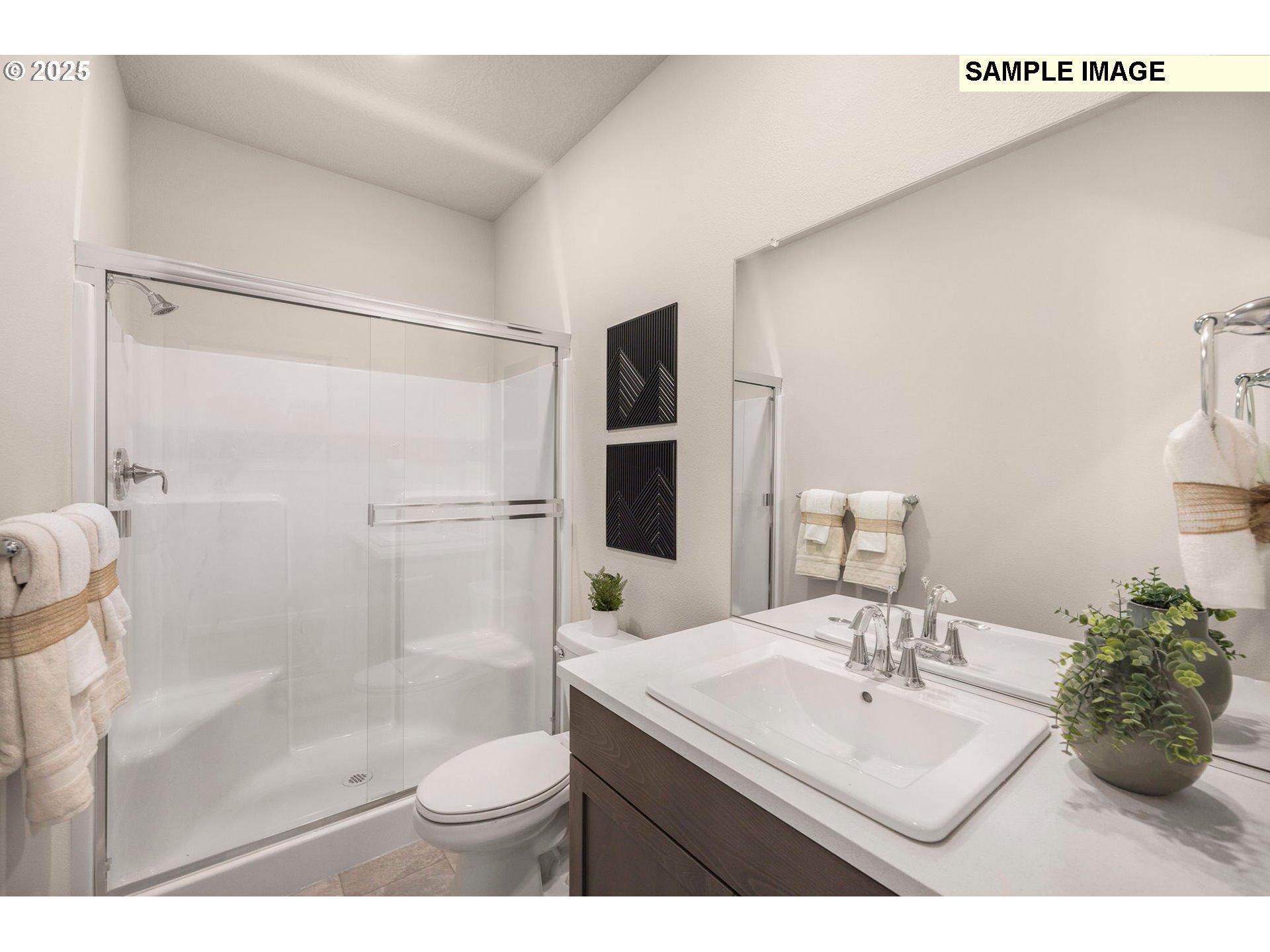 2636 South 4th Way Ridgefield, WA 98642 - Photo 13 of 34 a bathroom with a sink toilet and shower