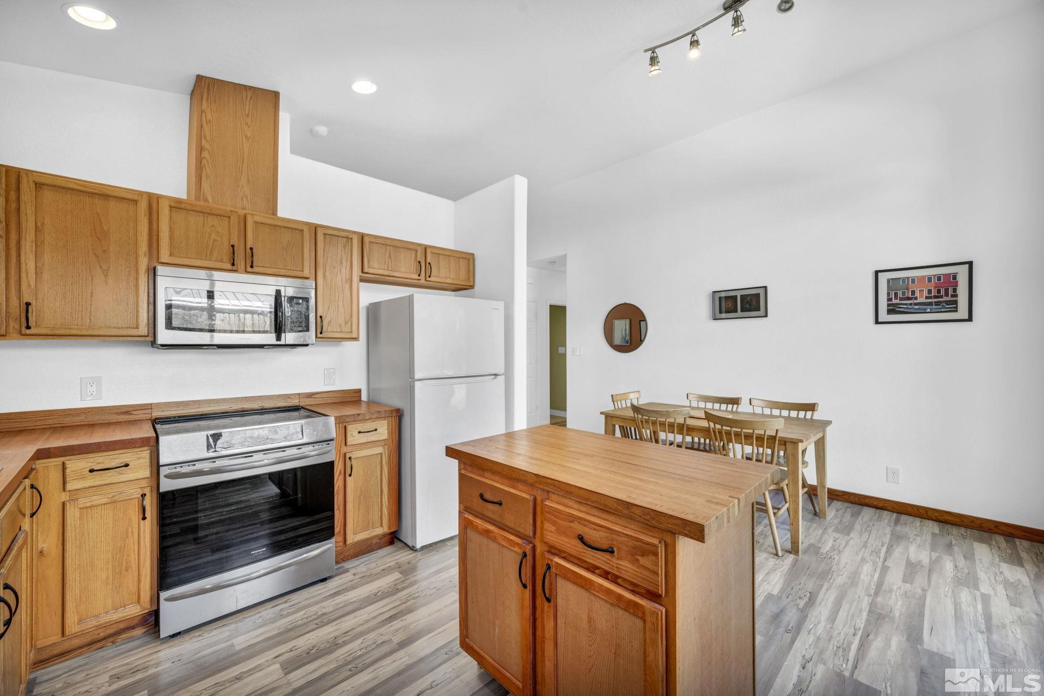 1550 Springfield Park Drive Reno, NV 89523 - Photo 16 of 39 Photo 16