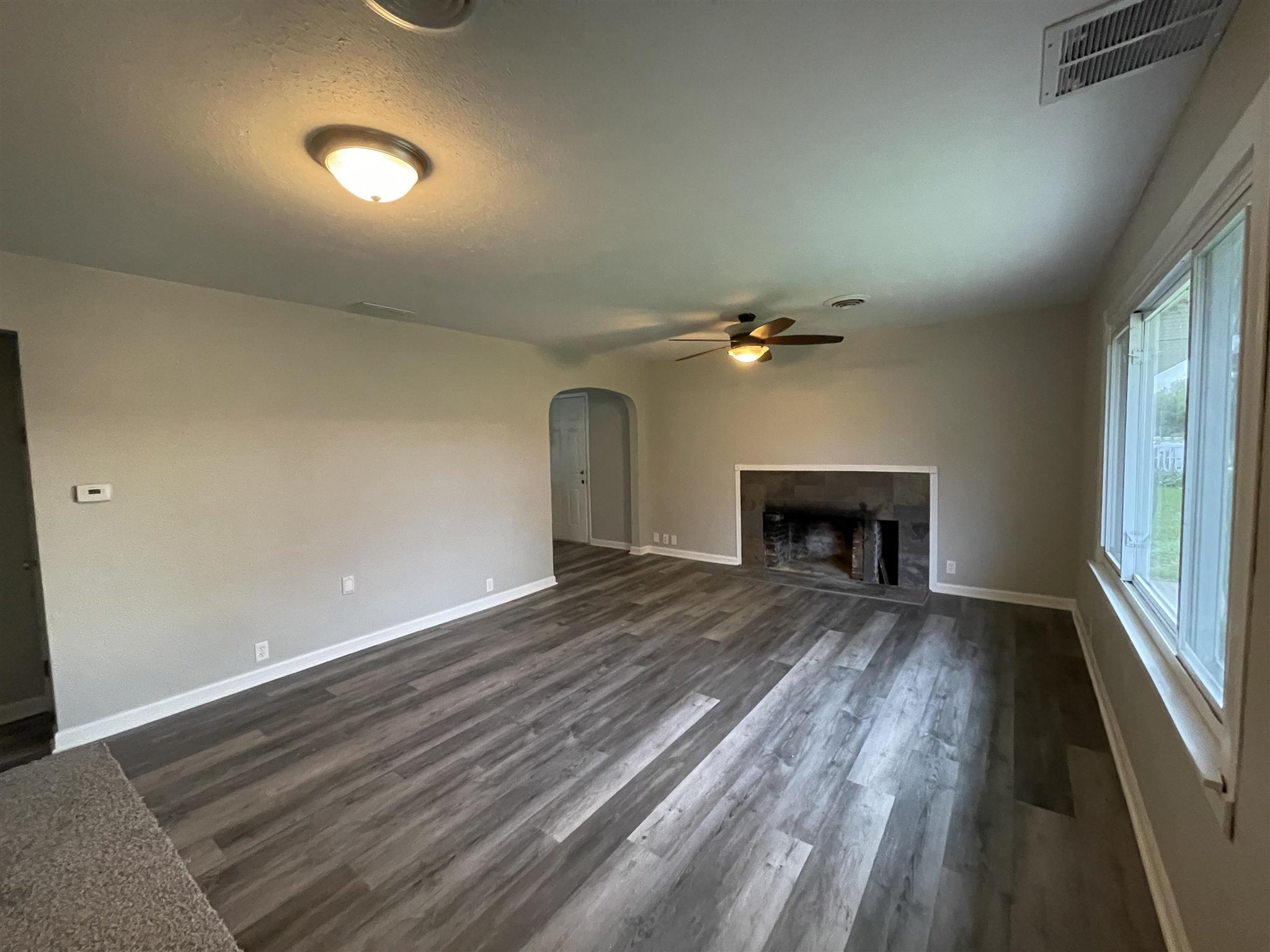 109 Oakdale Road Washington, IL 61571 - Photo 2 of 11 Gallery Image 2