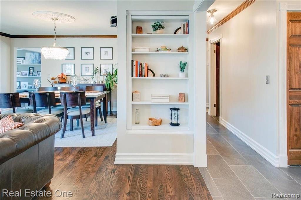 451 Lake Forest Road Rochester Hills, MI 48309 - Photo 16 of 97