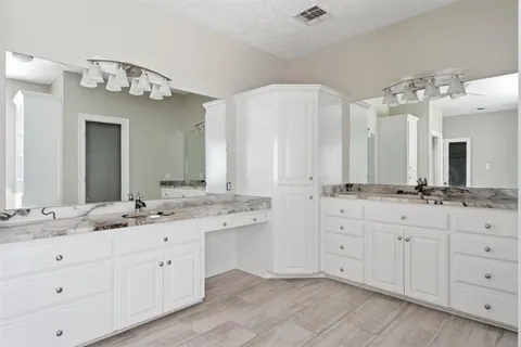 $399,000 | 3831 River Bluff Lane, Westlake, LA 70669