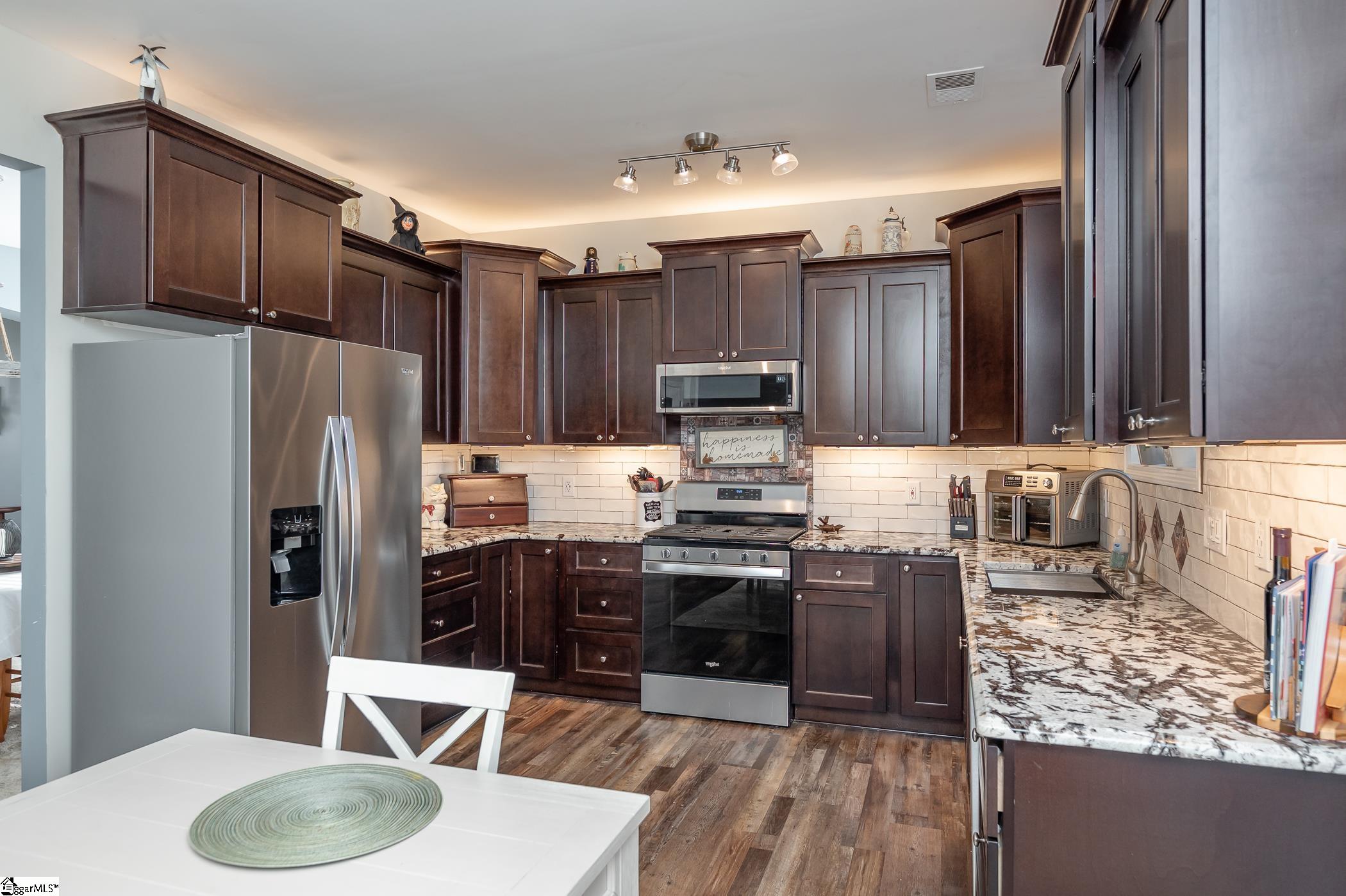208 Catalan Street Greenville, SC 29607 - Photo 11 of 36