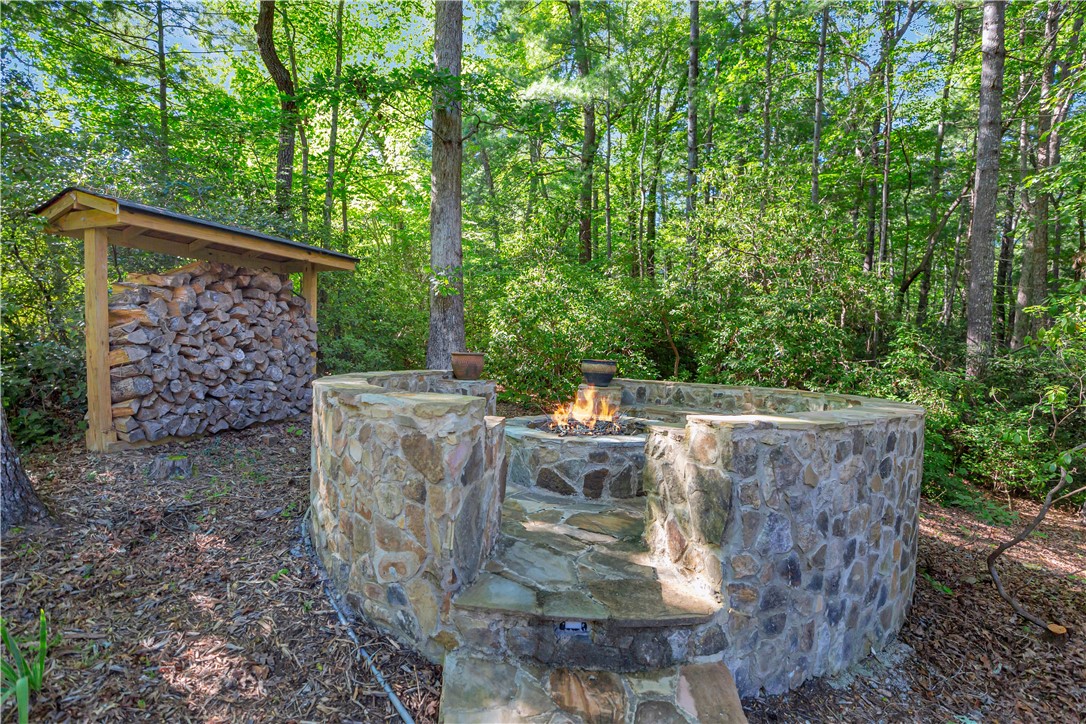 300 Whispering Falls Road Pickens, SC 29671 - Photo 6 of 46 Gallery Image 6