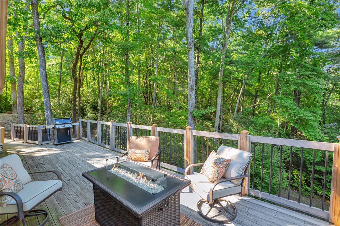 300 Whispering Falls Road Pickens, SC 29671 - Photo 9 of 46 Gallery Image 9