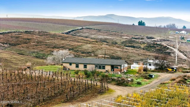 $464,900 | 1351 Nass Road, Granger, WA 98932