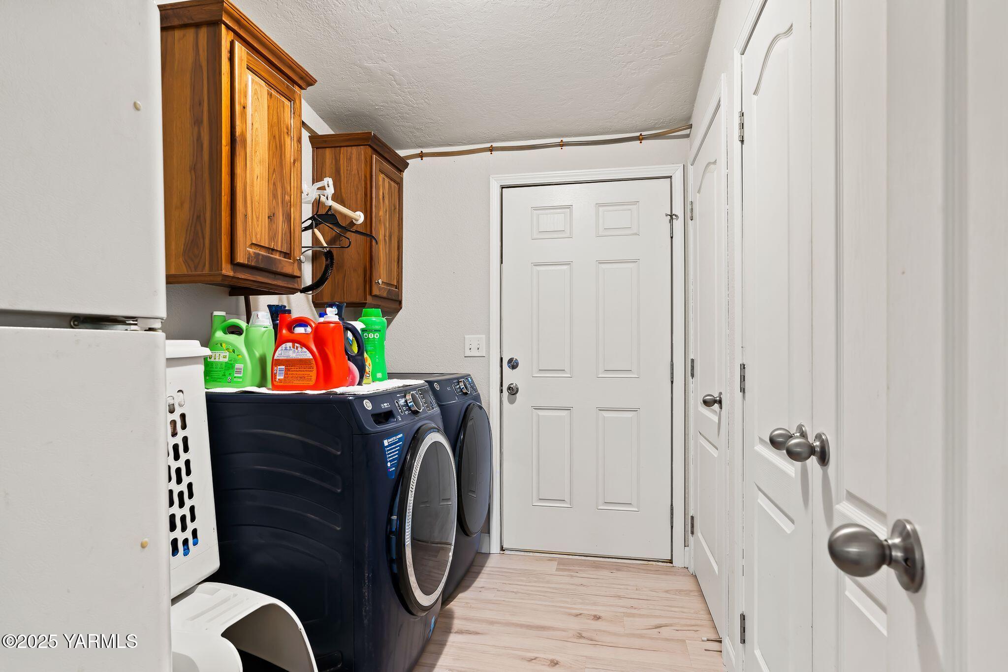 1351 Nass Road Granger, WA 98932 - Photo 27 of 38 a utility room with dryer and washer