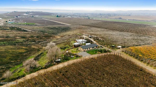 $439,900 | 1351 Nass Road, Granger, WA 98932