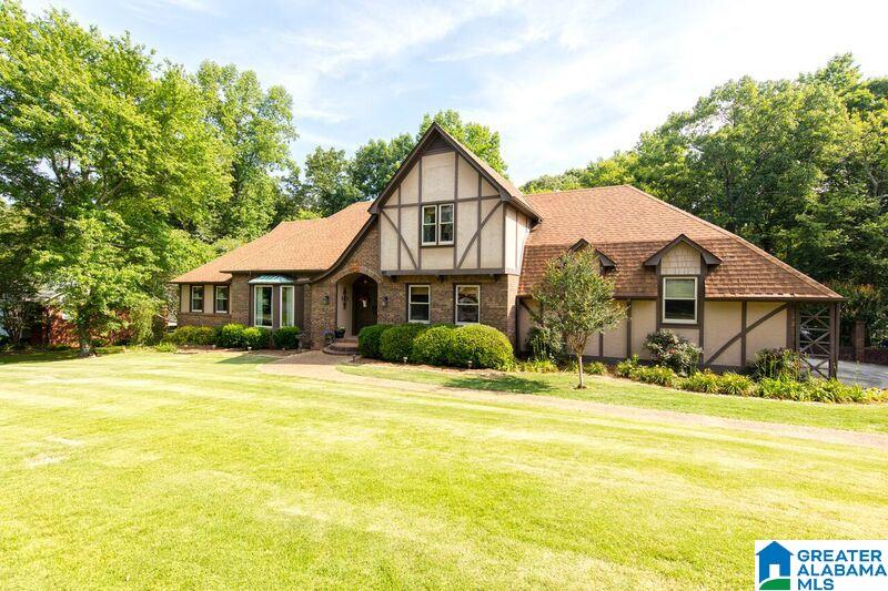 862 Ridgecrest Drive Gardendale, AL 35071 - Photo 1 of 48