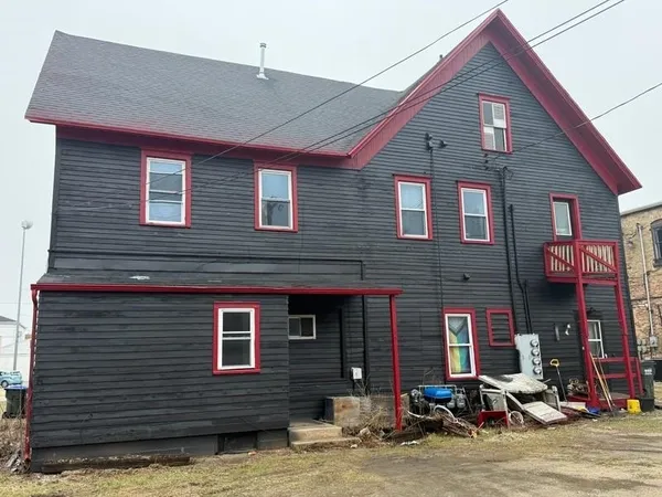 $315,000 | 409 3rd Street, Algoma, WI 54201