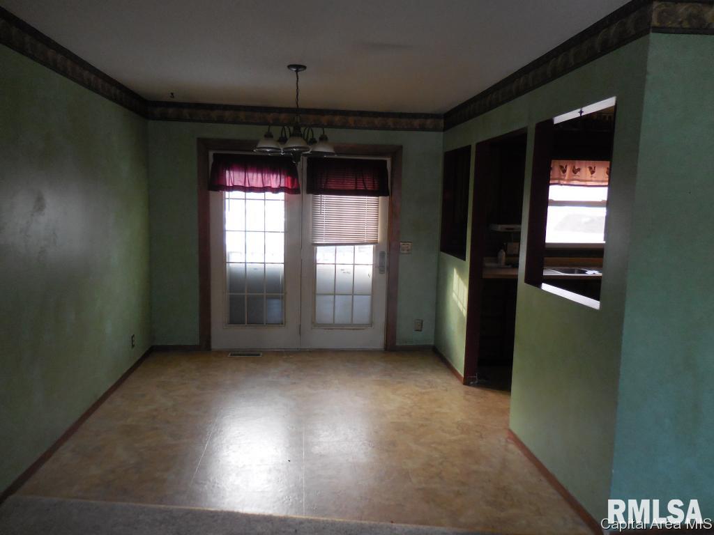734 Prairieview Road Knoxville, IL 61448 - Photo 6 of 19 Gallery Image 6