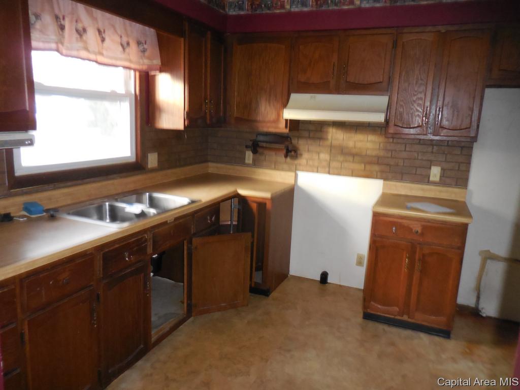 734 Prairieview Road Knoxville, IL 61448 - Photo 8 of 19 Gallery Image 8