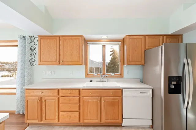 $475,900 | N78-w17396 Wildwood Drive, Unit 42, Menomonee Falls, WI 53051