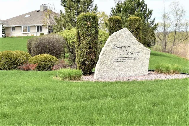 $475,900 | N78-w17396 Wildwood Drive, Unit 42, Menomonee Falls, WI 53051