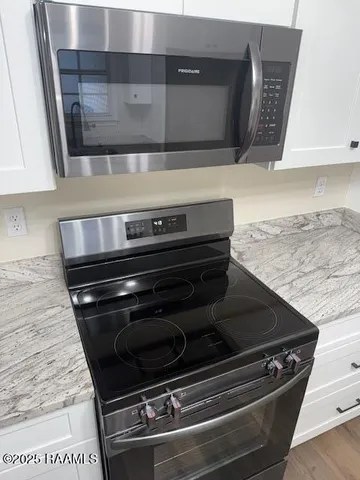 $2,750 | 112 Thorn Drive, Youngsville, LA 70592