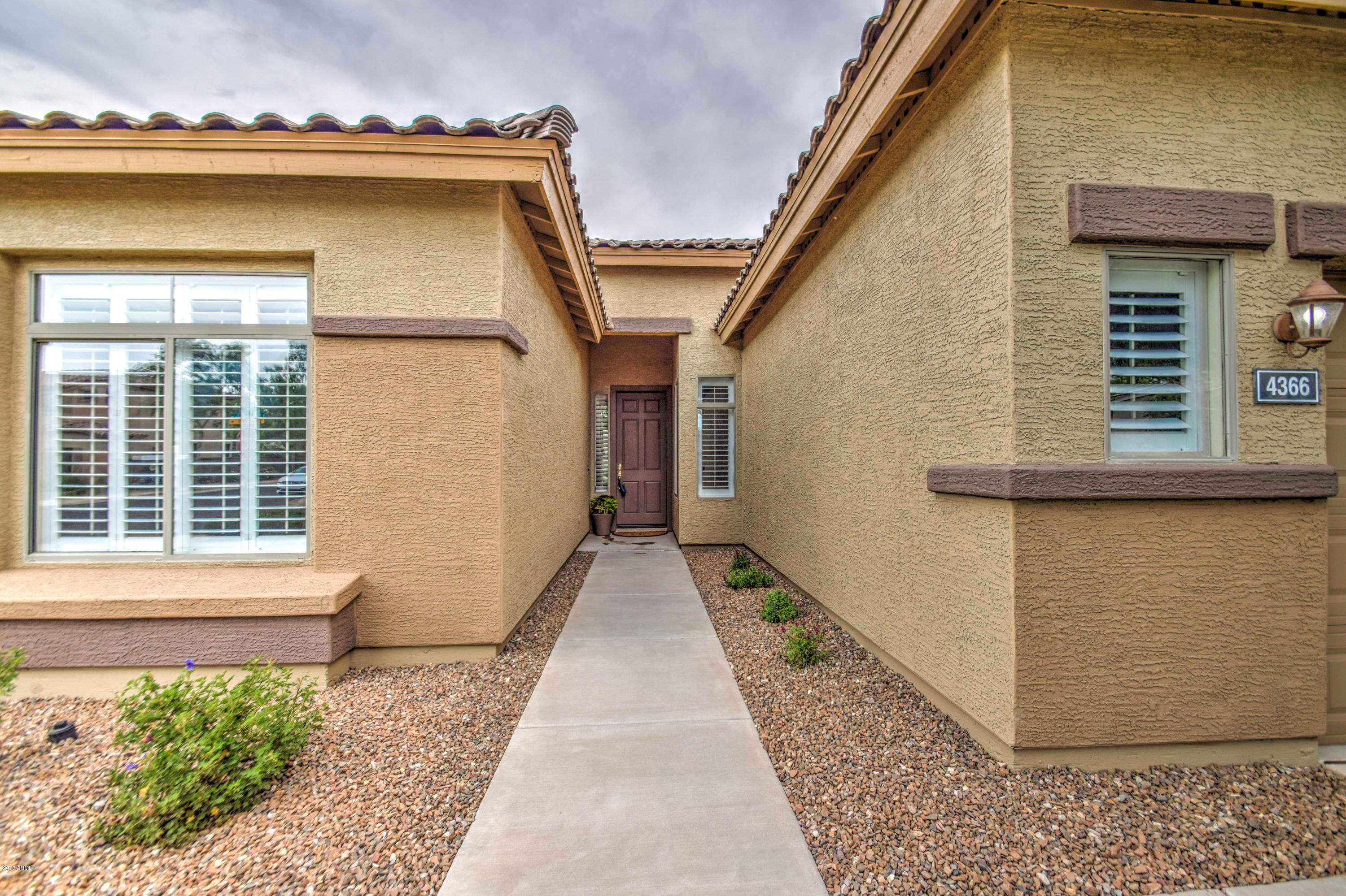 4366 East Branded Road Gilbert, AZ 85297 - Photo 3 of 40 front 5