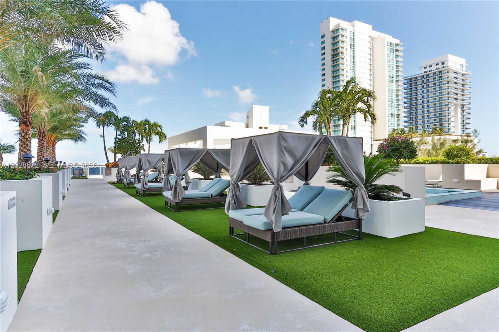 600 Northeast 27th Street, Unit 1504 Miami, FL 33137 - Photo 16 of 20 POOL & CABANAS