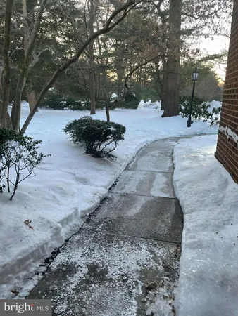 $1,950 | 806B Cypress Point Circle, Unit B, Mount Laurel, NJ 08054