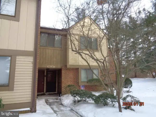 $1,950 | 806B Cypress Point Circle, Unit B, Mount Laurel, NJ 08054