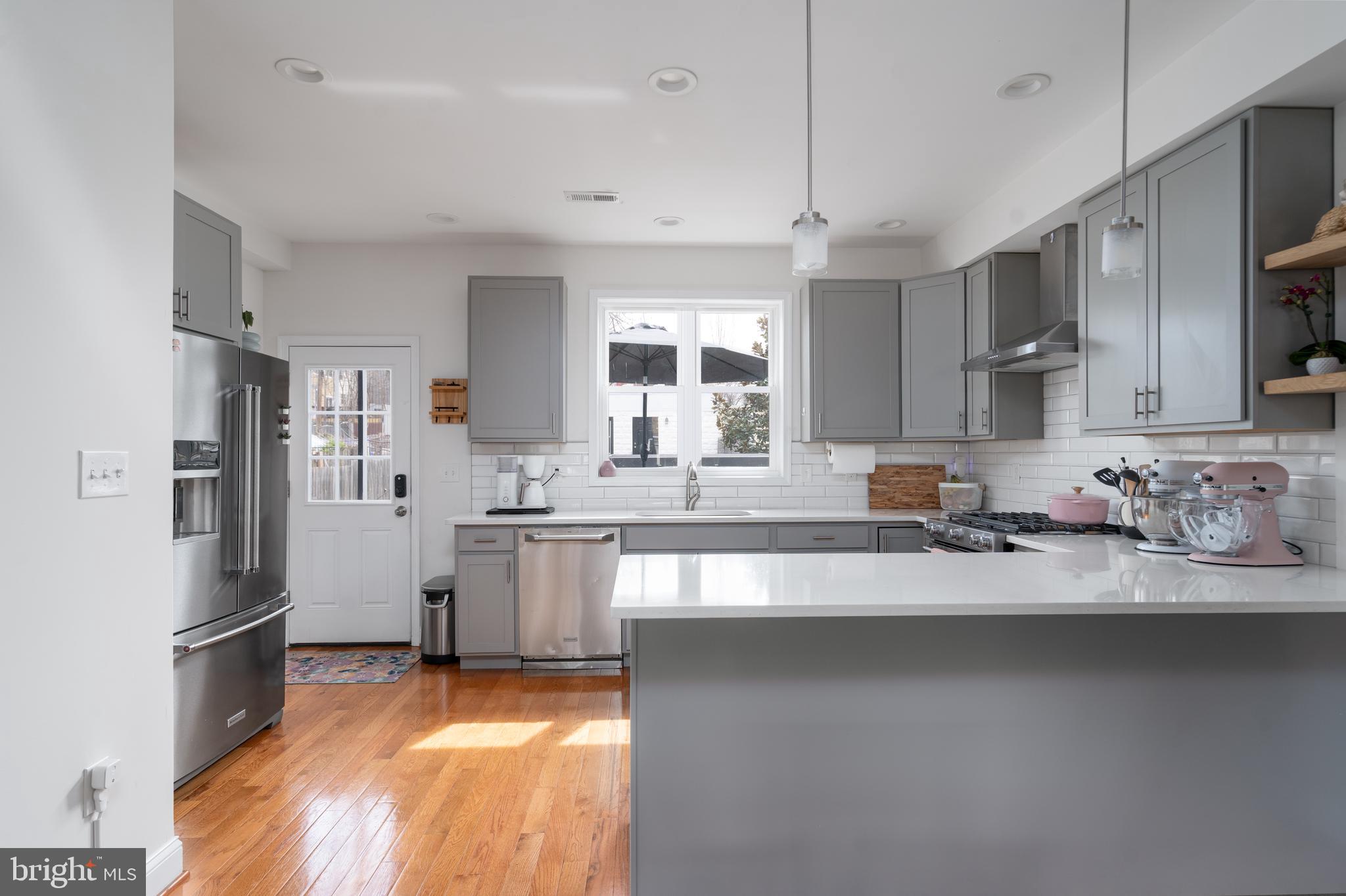 806 Decatur Street Northwest Washington, DC 20011 - Photo 10 of 34 Gallery Image 10